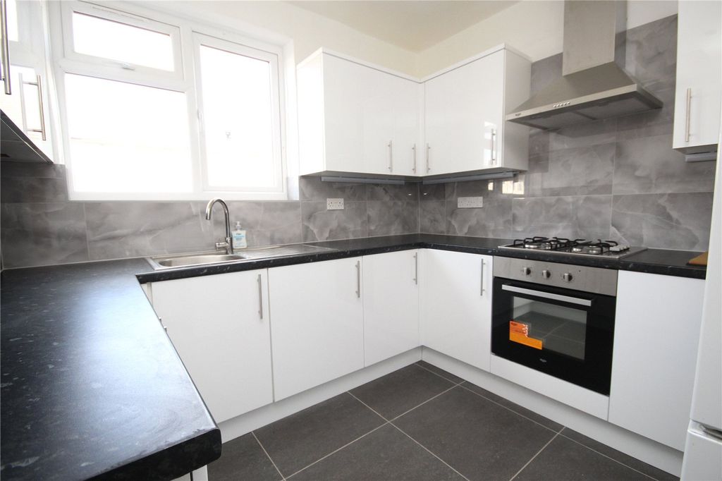 Property photo 2 of 9 Picture No. 08