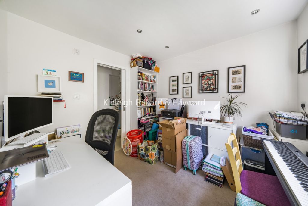 Property photo 3 of 8 56c6345c-53F1-4c32-A