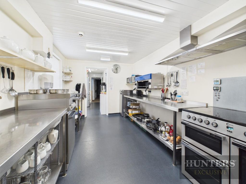 Property photo 3 of 29 Kitchen