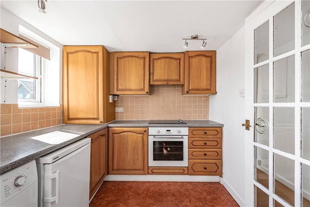 Property photo 3 of 16 Picture No. 18