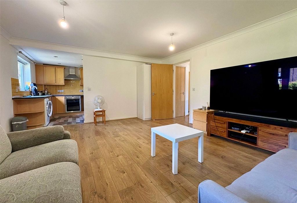 Property photo 2 of 12 Picture No. 08