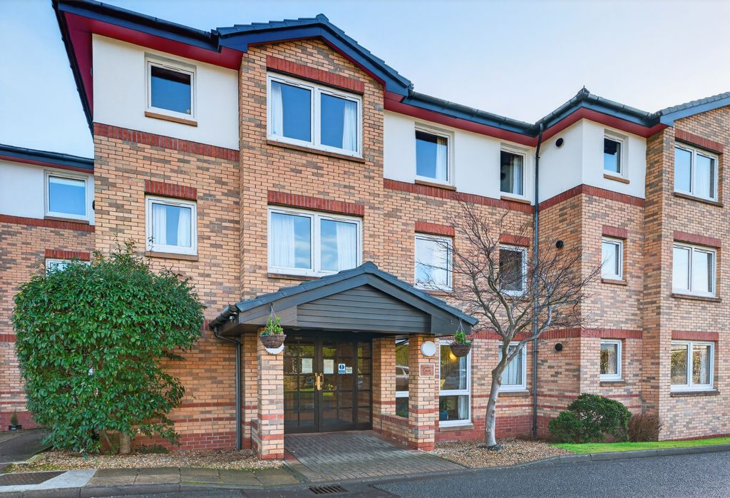 Property photo 1 of 28