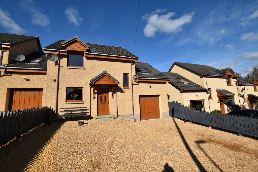 Property photo 1 of 28