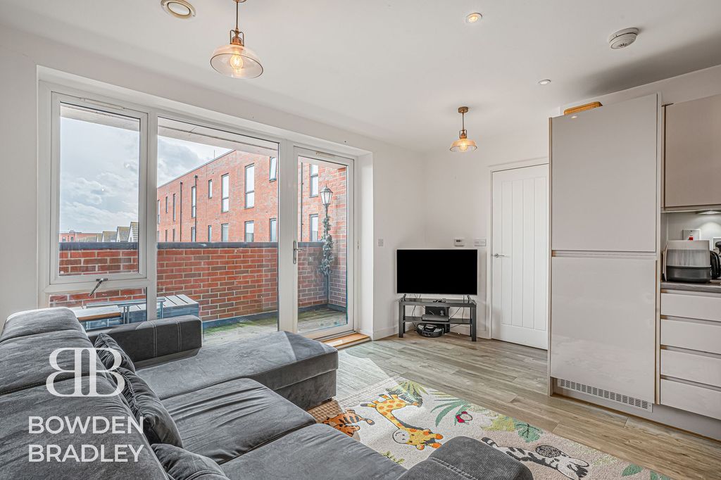 Property photo 3 of 13