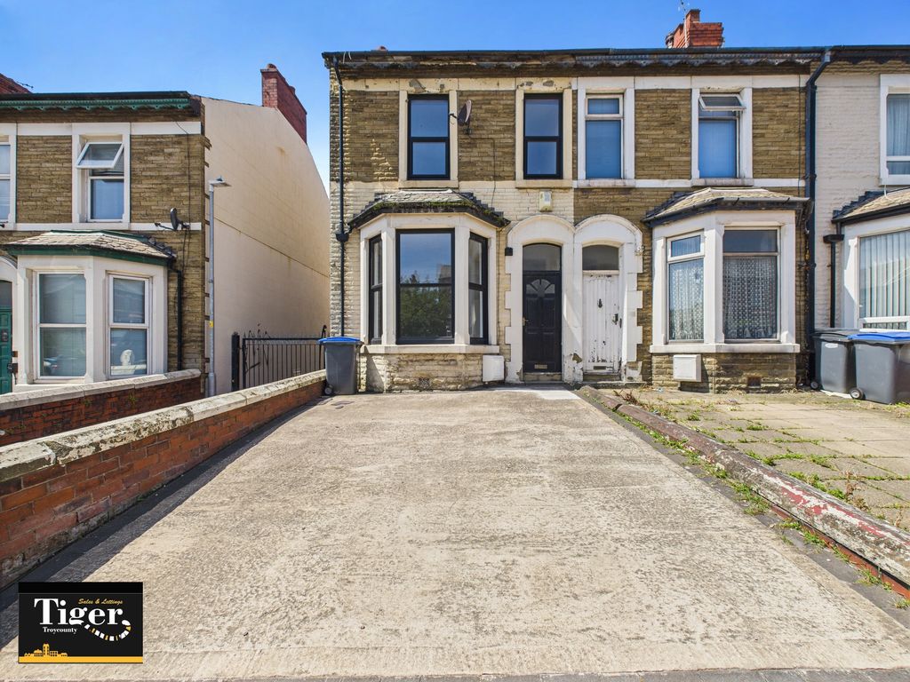 Property photo 1 of 13 Cam03440G0-Pr0366-Still013