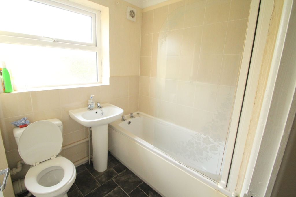 Property photo 3 of 5 Img_3472
