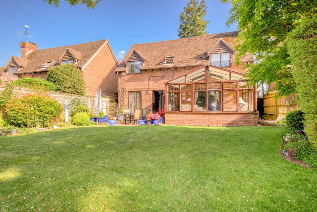Property photo 2 of 36