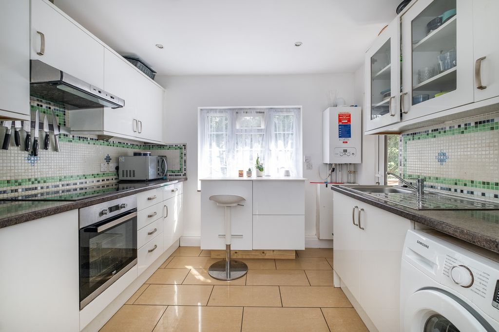 Property photo 2 of 17