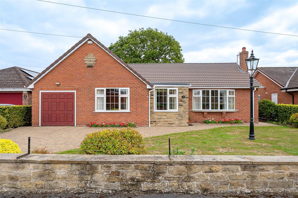 Property photo 1 of 21