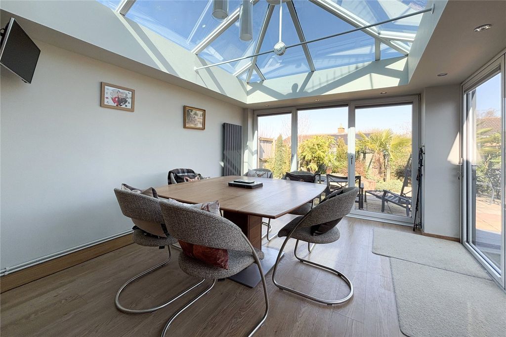 Property photo 3 of 24 Conservatory