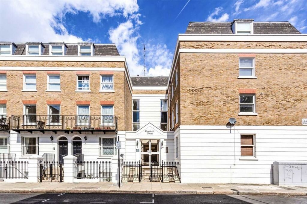 Property photo 1 of 8