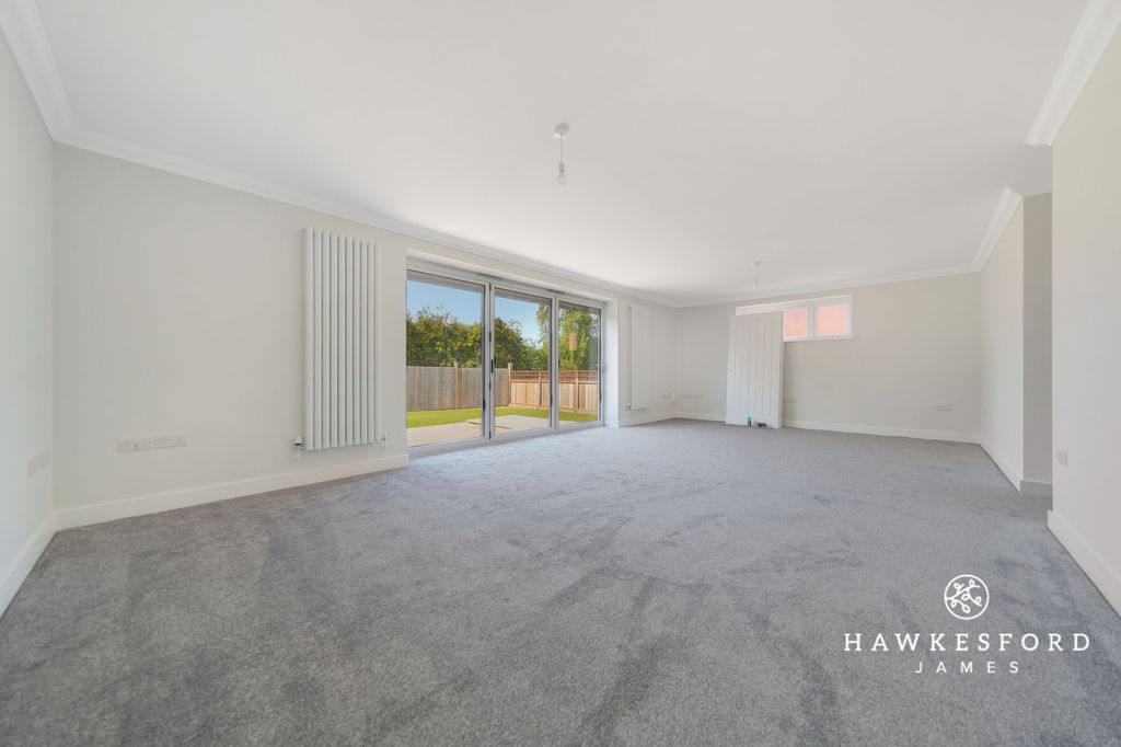 Property photo 3 of 20 Barton Hill Drive, Minster On Sea - Lounge