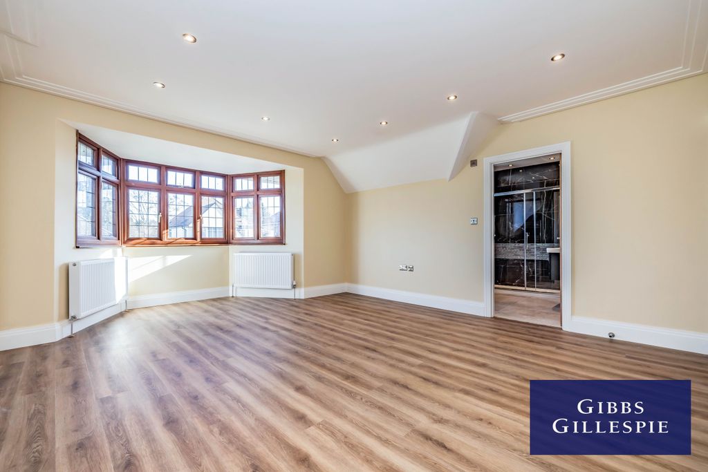 Property photo 3 of 15 Property Image