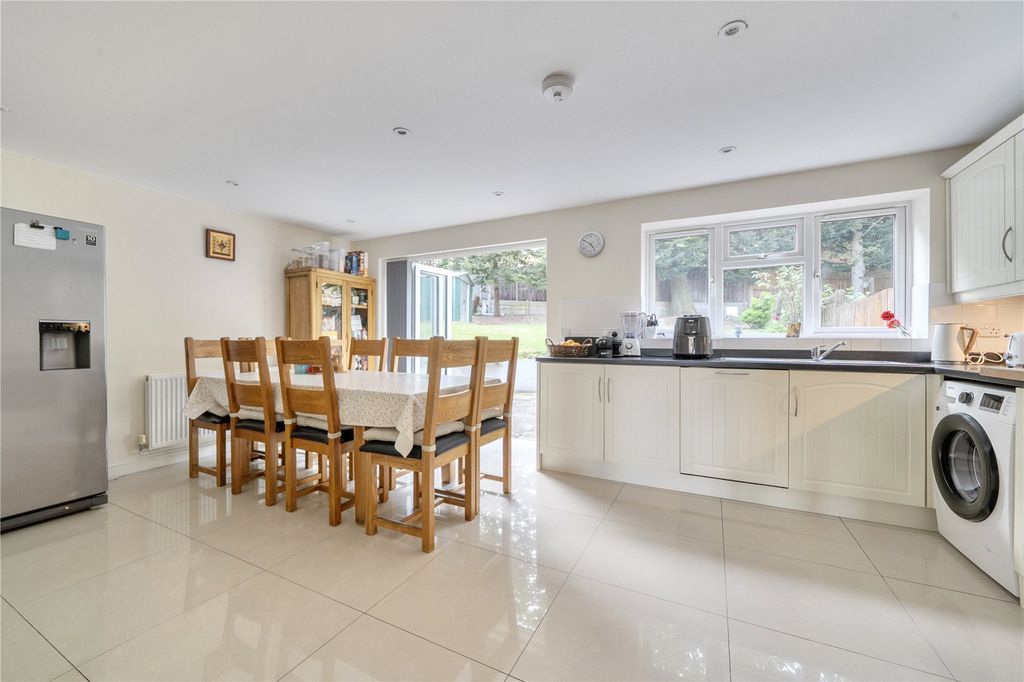 Property photo 3 of 22 Picture No. 01