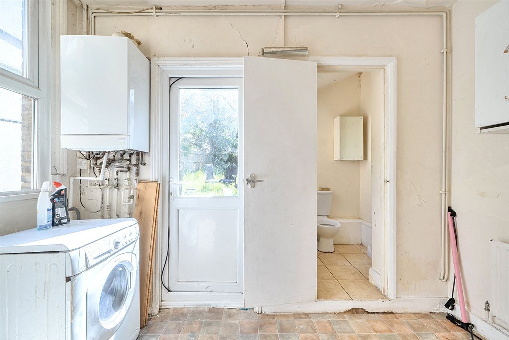 Property photo 2 of 25 Picture No. 05