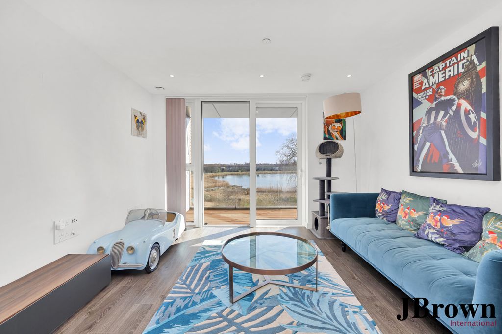 Property photo 2 of 11