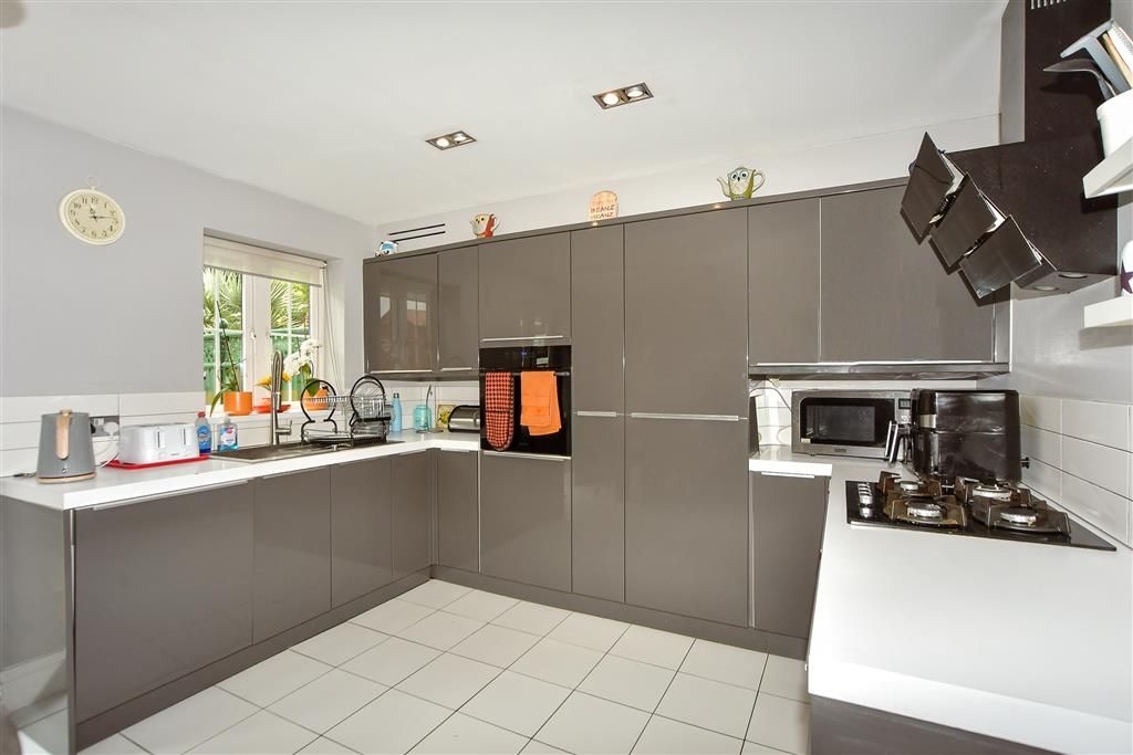 Property photo 2 of 10 Kitchen/Diner