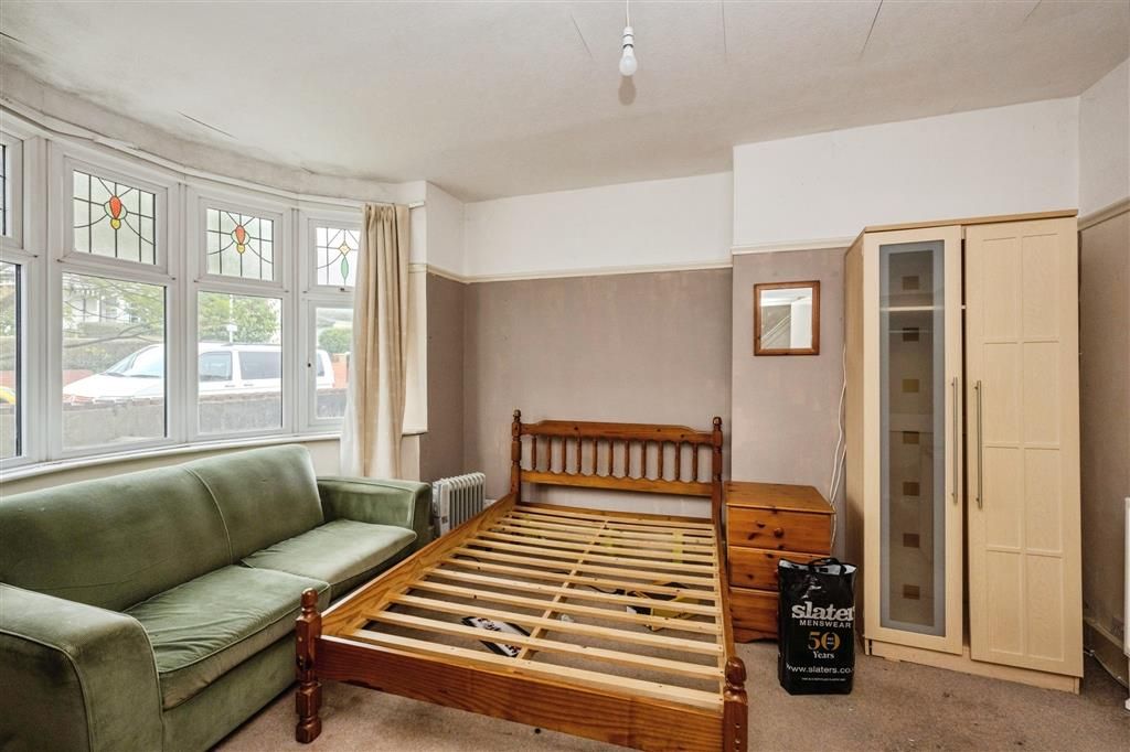 Property photo 3 of 18