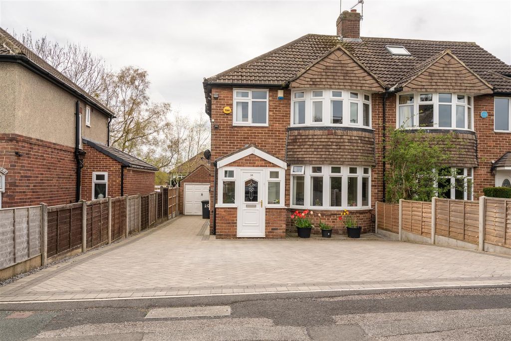 Property photo 1 of 10 Front