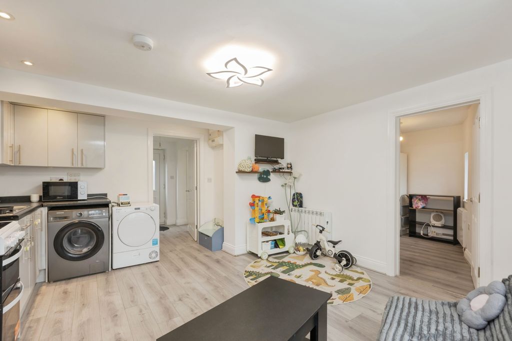 Property photo 3 of 13 1-17