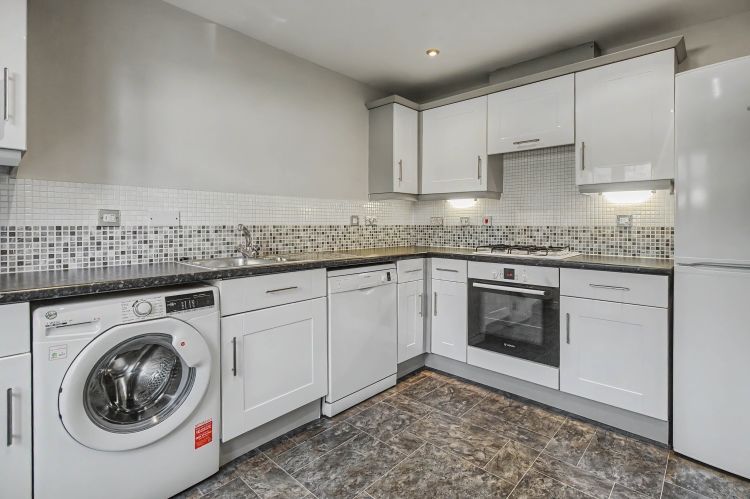 Property photo 2 of 9 332605
