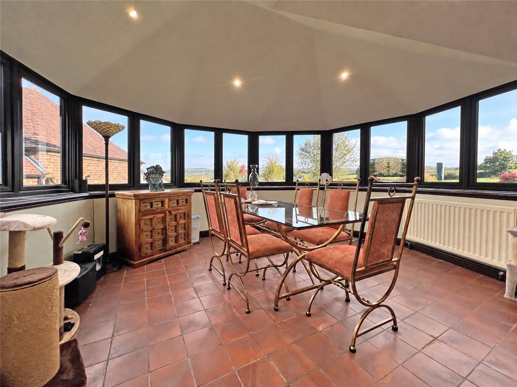 Property photo 2 of 26 Picture No. 41