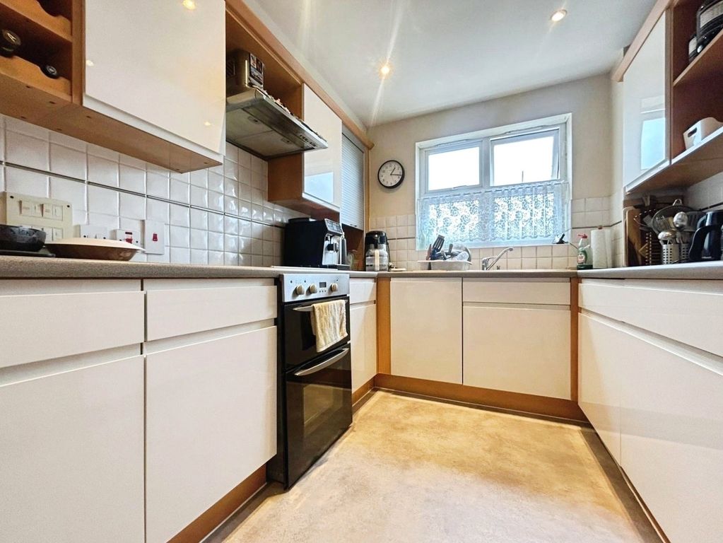 Property photo 3 of 11 Picture No. 10