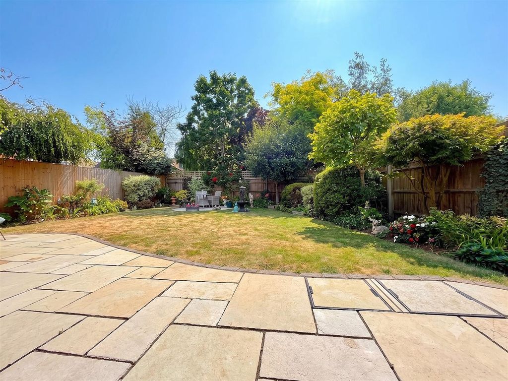 Property photo 2 of 20 Garden 3.Jpg