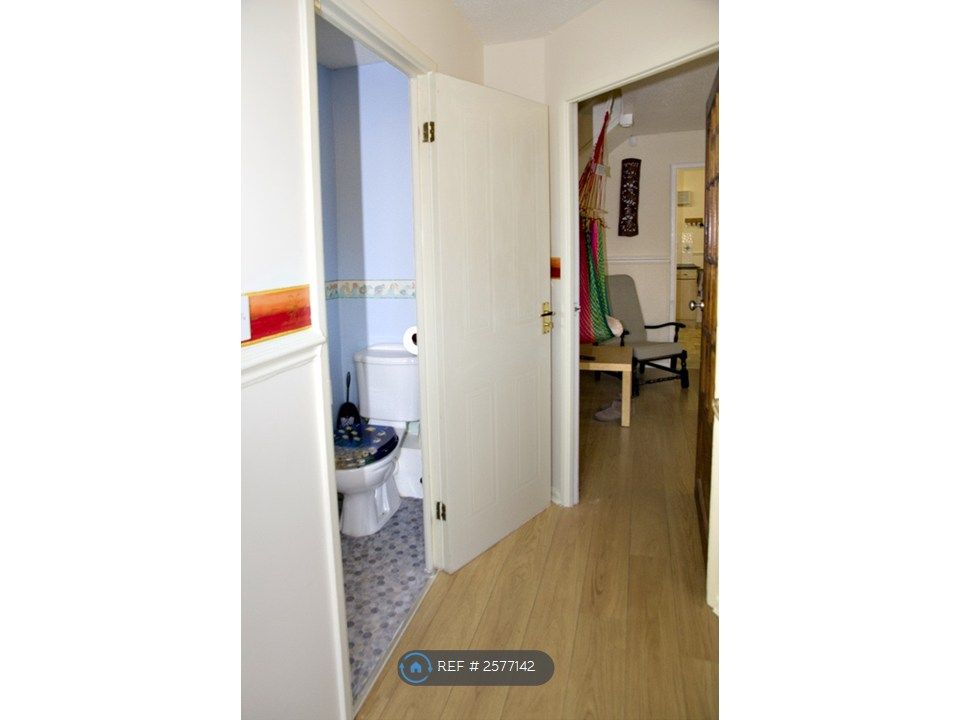 Property photo 3 of 34