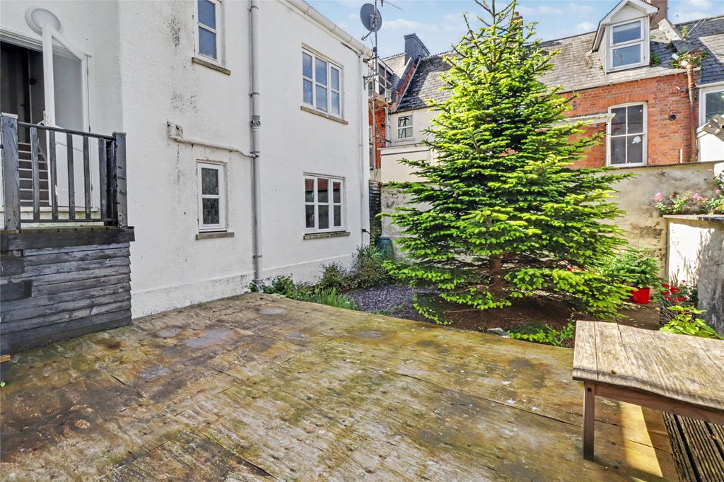 Property photo 3 of 16 3 - Picture No. 03