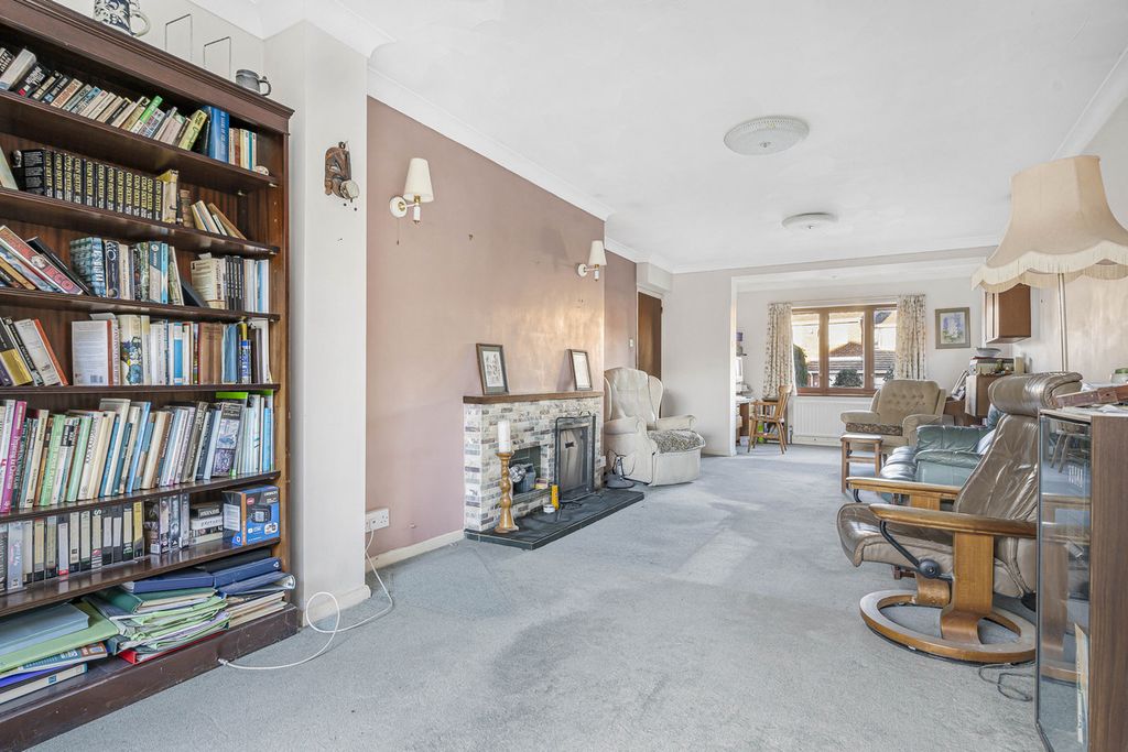 Property photo 3 of 21