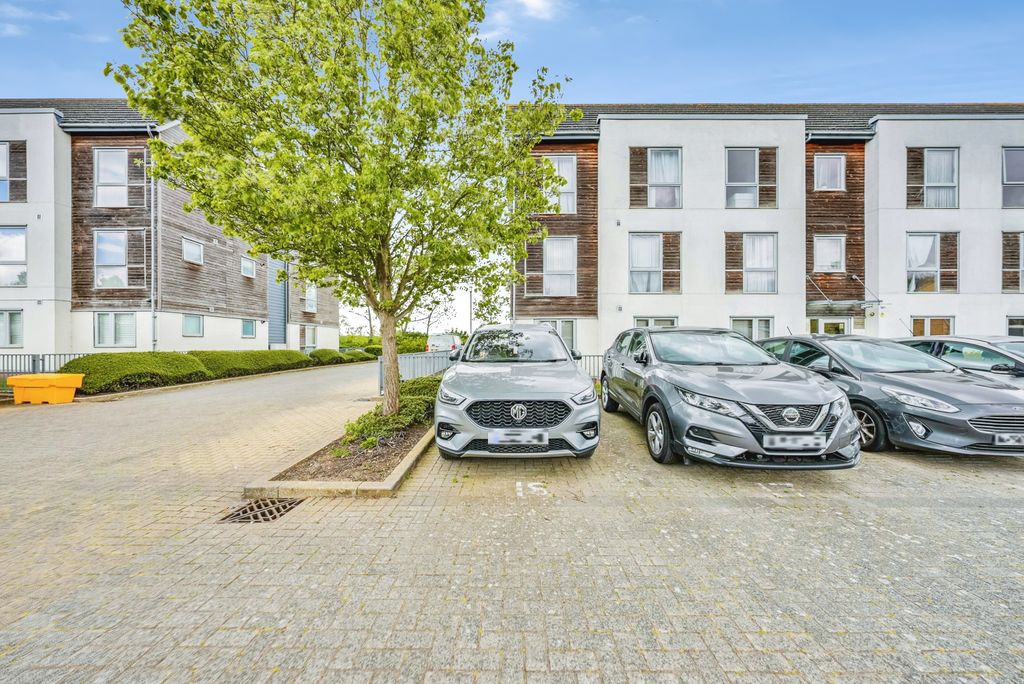 Additional image 17 of 2 bed flat for saleDulcie Close, Greenhithe DA9