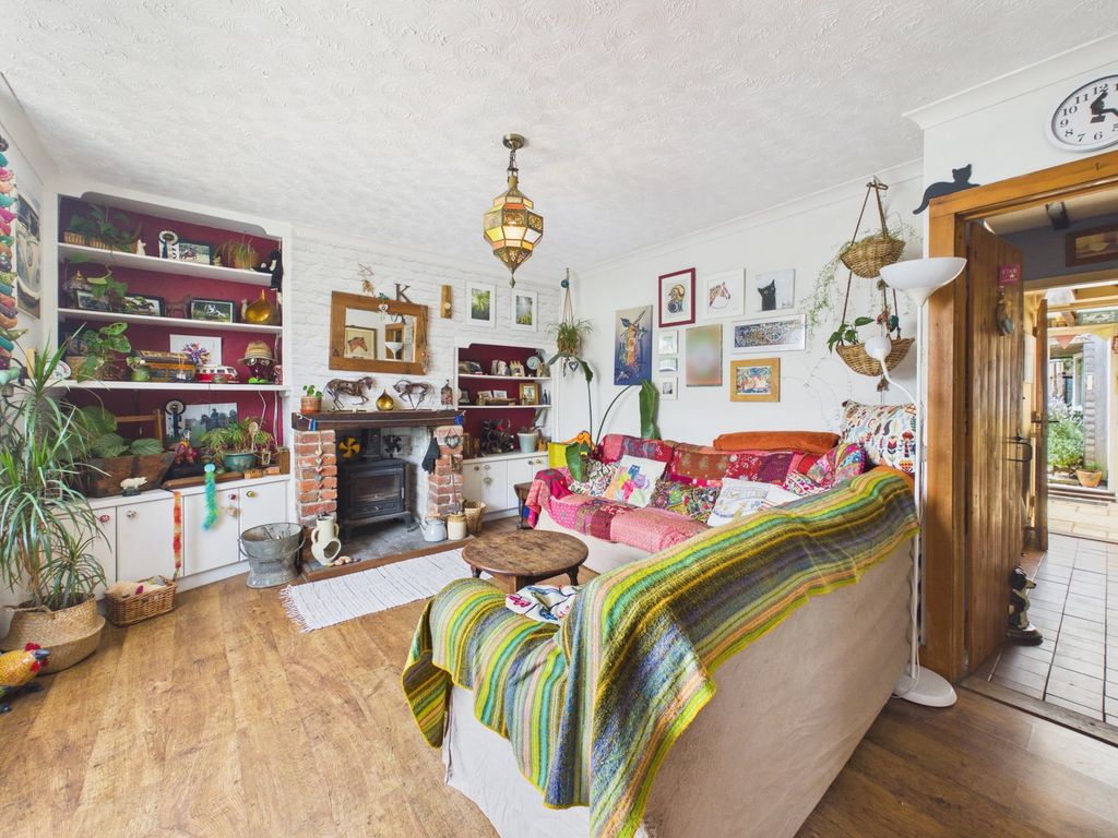 Property photo 2 of 18