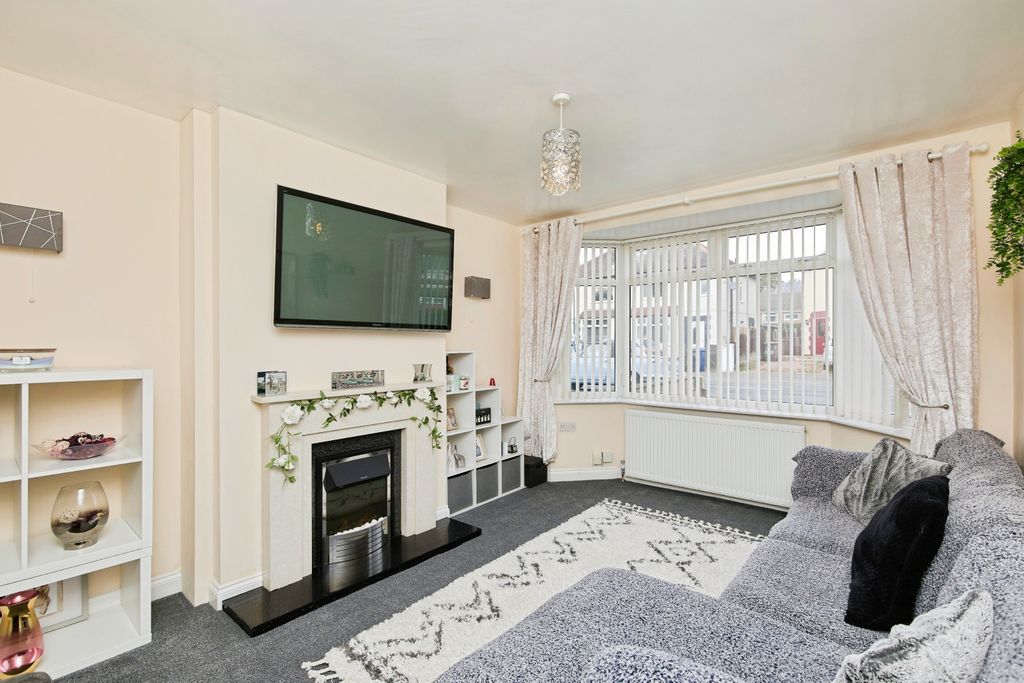 Property photo 3 of 15