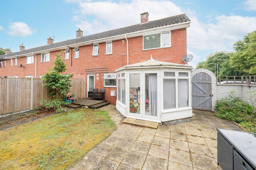 Property photo 1 of 21