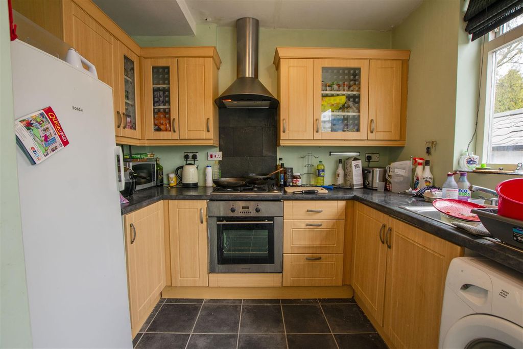 Property photo 2 of 13 Approach
