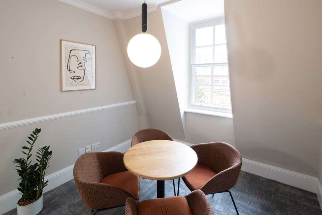 Property photo 2 of 7