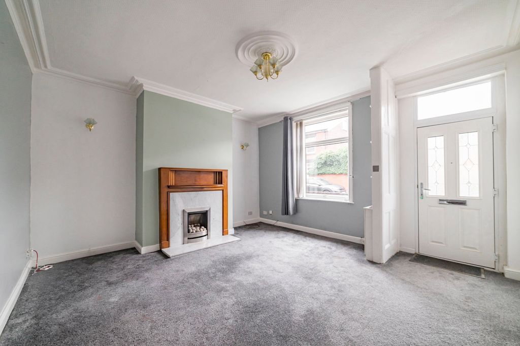Property photo 2 of 16
