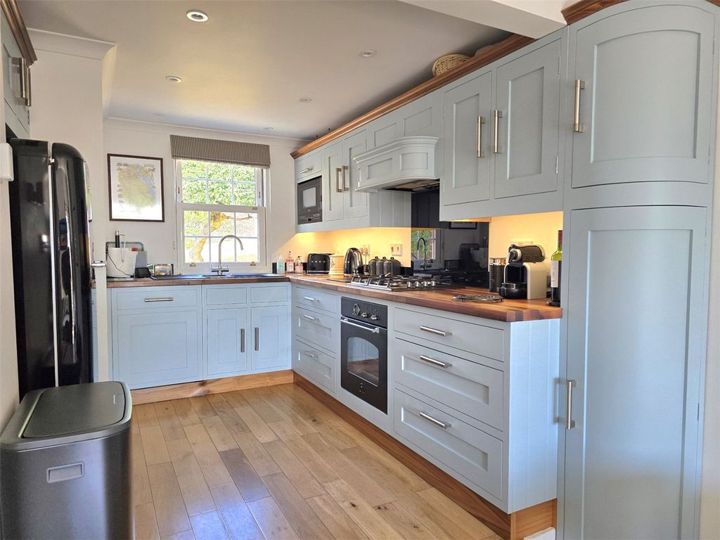 Property photo 2 of 16 Picture No. 03