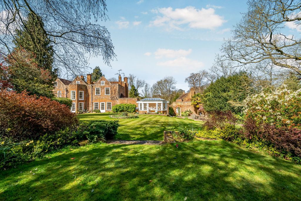 Property photo 1 of 44