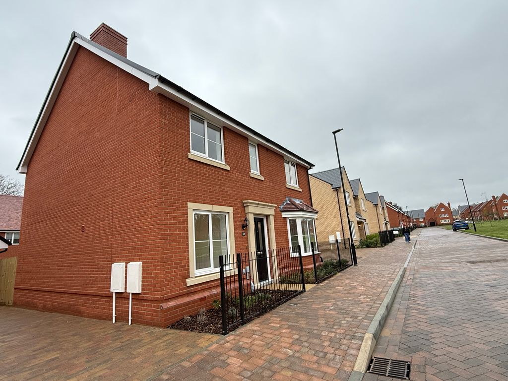 Property photo 3 of 34