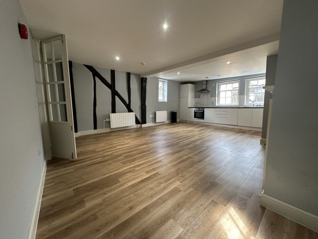 Property photo 2 of 5 Flat 4 8 High Street Main Shot