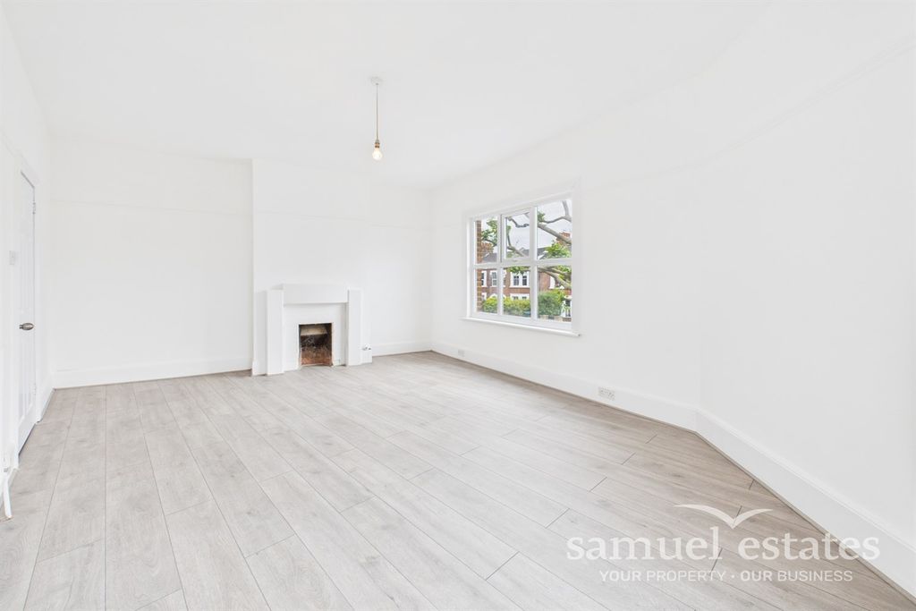 Property photo 1 of 12 Living Room