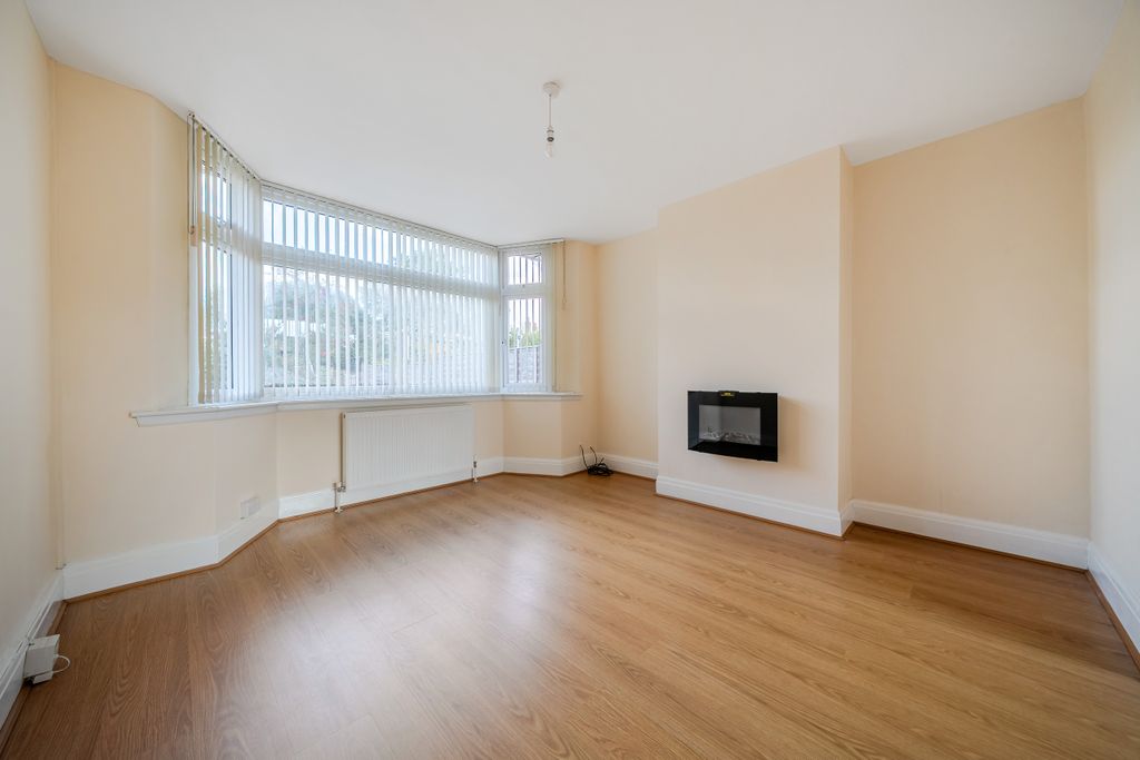 Property photo 2 of 20 Living Room