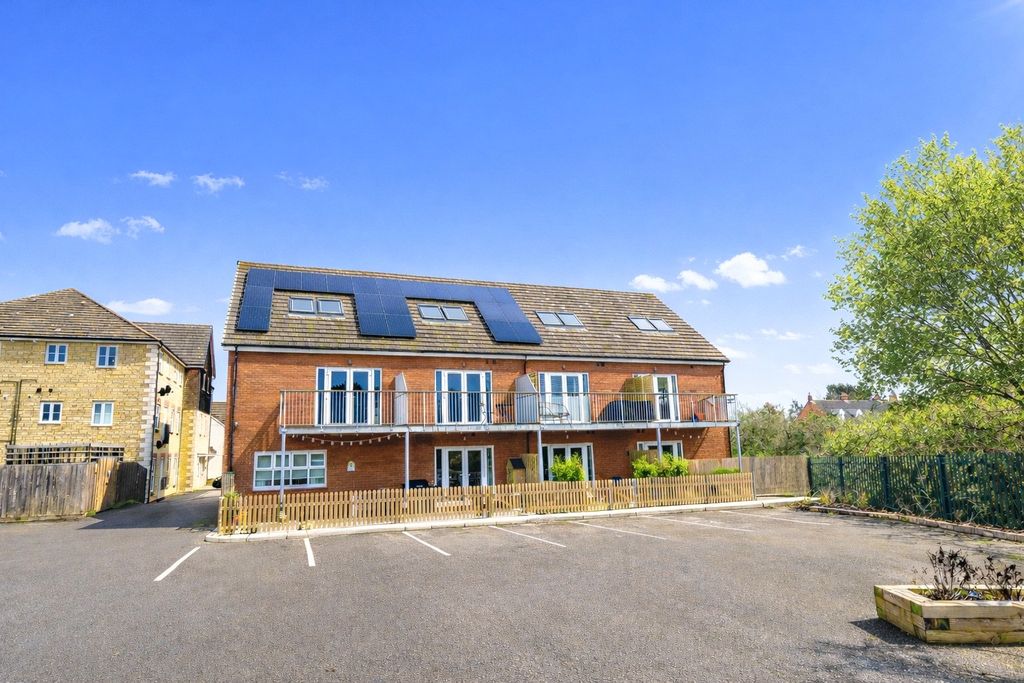 Property photo 1 of 9 Rear Elevation