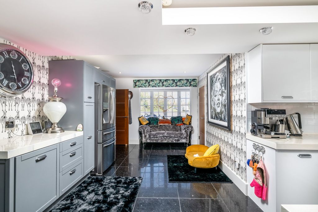 Additional image 15 of 6 bed detached house for saleWilbury Road, Letchworth Garden City SG6