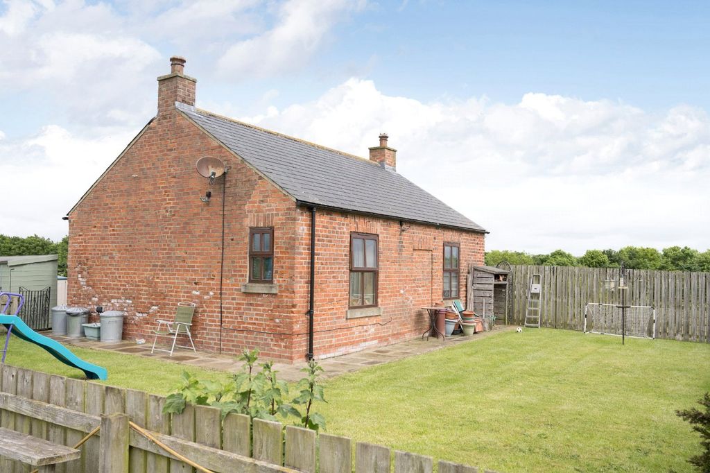 Property photo 1 of 7 Lot 2