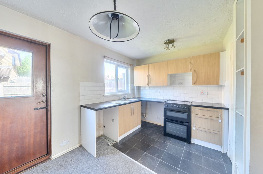 Property photo 3 of 13 1452875-28-69F37d...