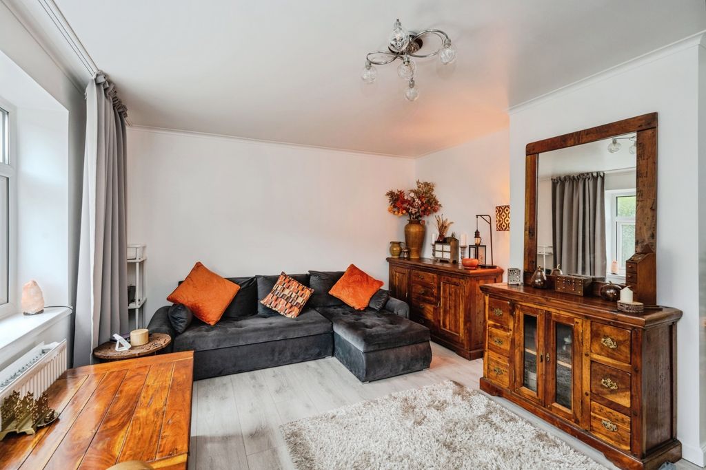 Property photo 1 of 20 Pbox-Img.Jpg