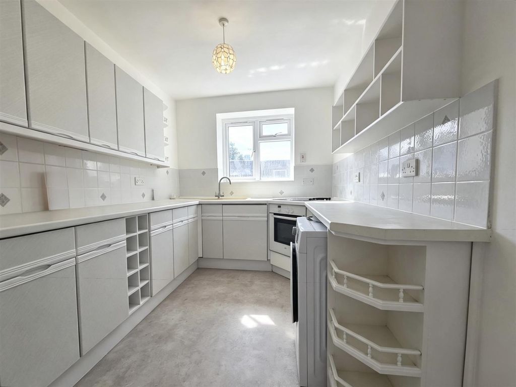 Property photo 3 of 7 B4A5E96F-E2F4-4919-Af9D-D6A696Bf1F8E.Jpg